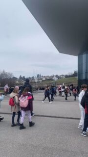 @mintvaud started today! All this week, schoolchildren aged 8 to 12 will be coming to EPFL’s @swisstech.convention.center to discover more about scientific and technical fields and conduct exciting experiments! 

The EPFL Space Center, @space_ex_ch and @skaswitzerland are on hand with space-related activities. Come and say hi! ;) 

@epfl_espace @space.innovation @epflcampus @epfl_sps 

#mint #stem #kidsandsciences #MINTVaud #sciences #iss