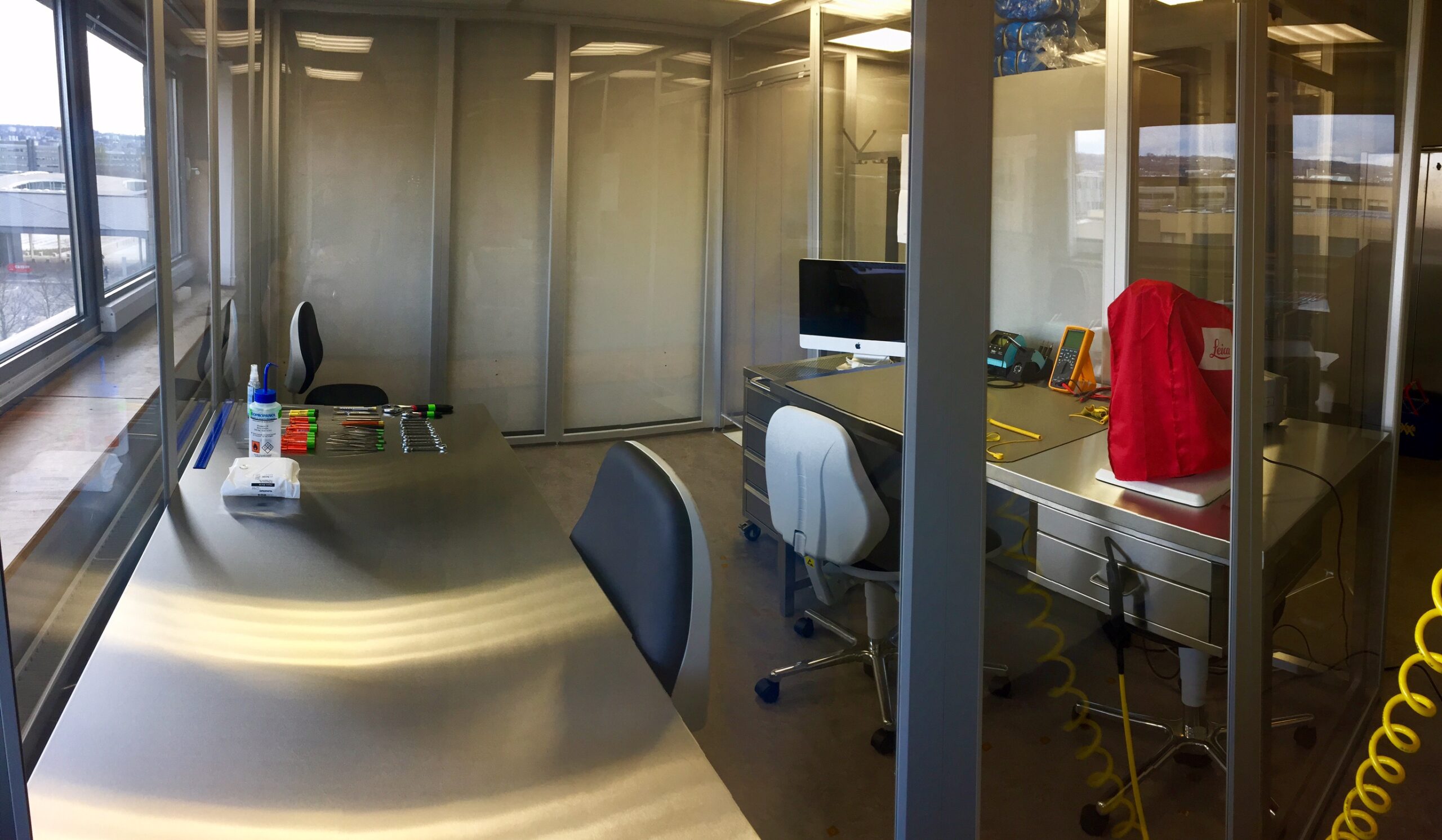 CLEAN-ROOM
CLEAN ROOM
3.5m x 2.5m
ISO 7 Class